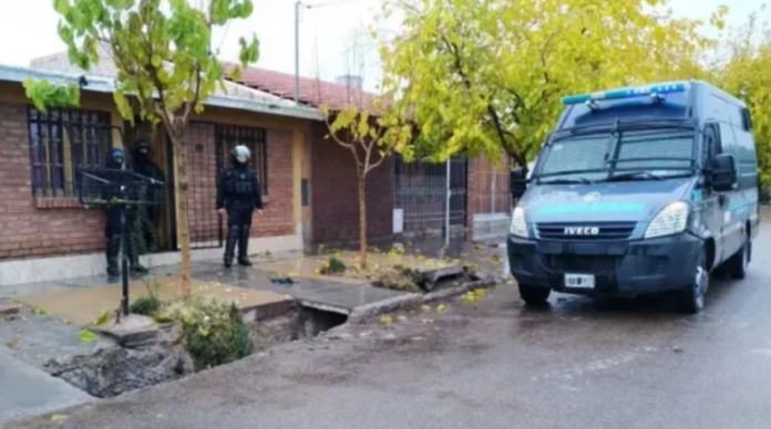 POLICIA MENDOZA