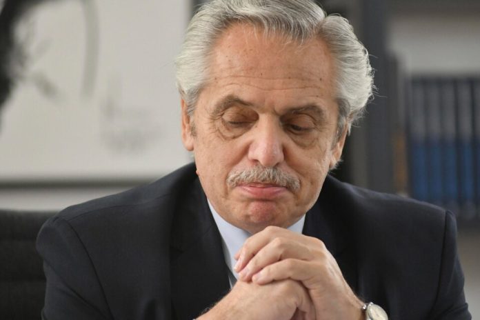 ALBERTO FERNÁNDEZ