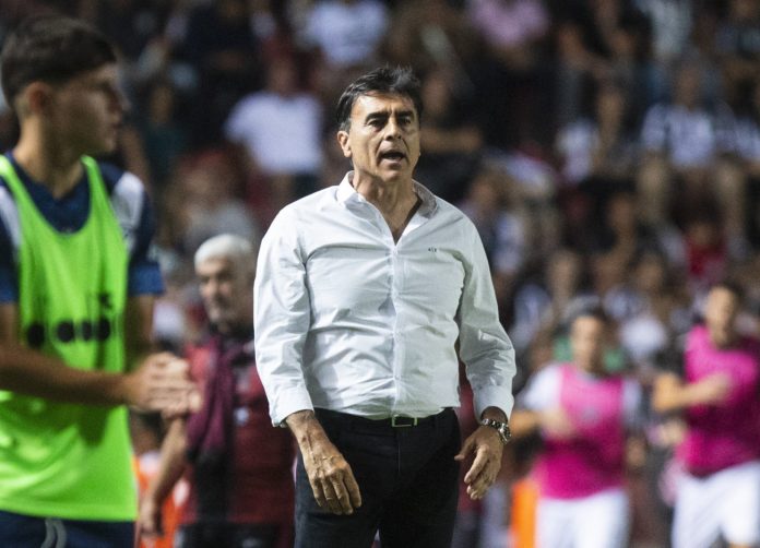 GUSTAVO QUINTEROS