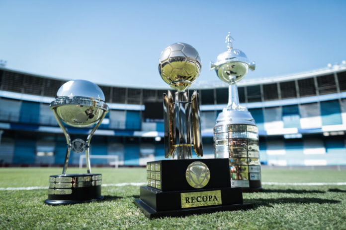 Trofeo-y-chapitas-Recopa-_-Fc-Diez-2195-1024x683
