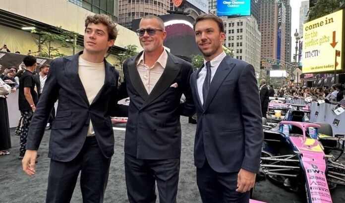 BRAD PITT COLAPINTO