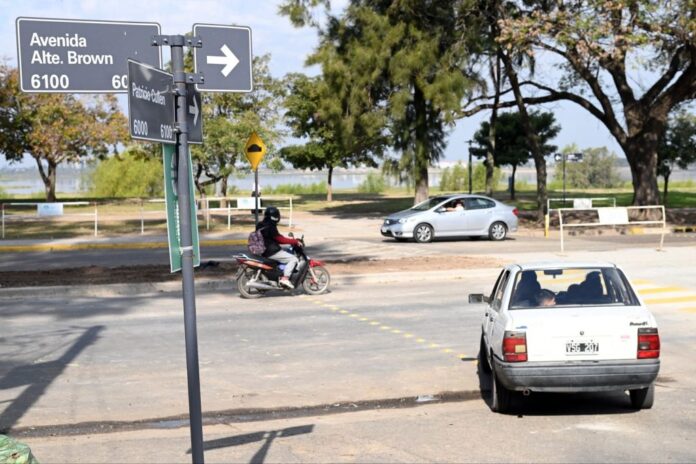 MANDA PEATON COSTANERA