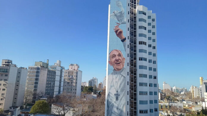 Mural Papa Francisco La Plata