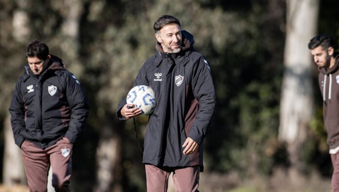 kily platense