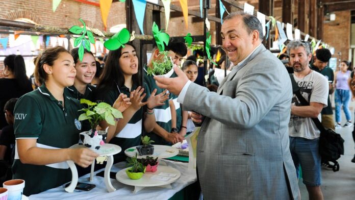 ESTUDIANTES PROYECTOS