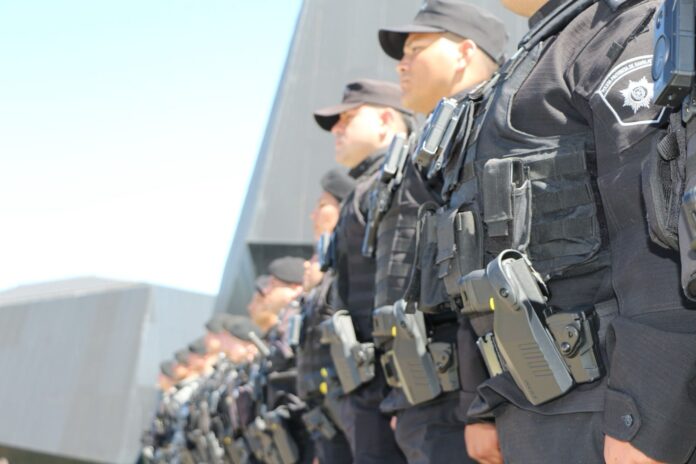 POLICIA TASER