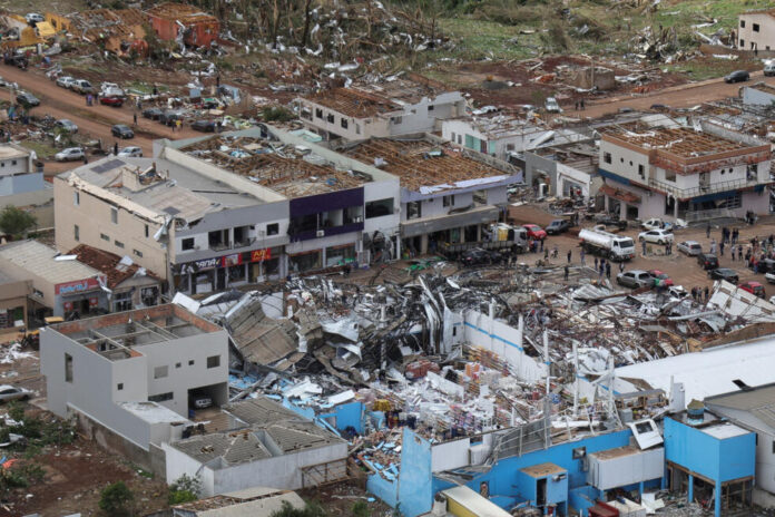 2025-11-08T190853Z-469762534-RC2CSHACPCRL-RTRMADP-3-BRAZIL-WEATHER-TORNADO