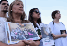 Causa fentanilo: familiares de víctimas reclamaron justicia en el Monumento a la Bandera de Rosario