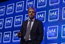 Luis Caputo defendió las últimas medidas: “Las bandas cambiarias ganaron credibilidad”