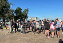 Messi aterrizó en Sauce Viejo: así fue su llegada ante una multitud de santafesinos