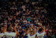 Gimnasia arrancó con autoridad: venció a Racing en el Bosque y dio el primer golpe en el Apertura