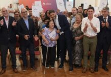 19 familias santafesinas recibieron las escrituras de sus propias viviendas