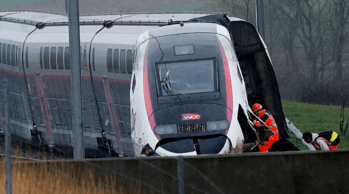 TREN FRANCIA