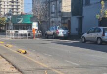 Vallaron calle Urquiza al 1200 tras un hundimiento que generó preocupación en barrio Sur