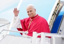 León XIV pisó suelo español por primera vez como Papa e inició una histórica visita apostólica