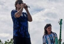 Ciro sorprendió a los hinchas argentinos con un show improvisado en el banderazo de Miami