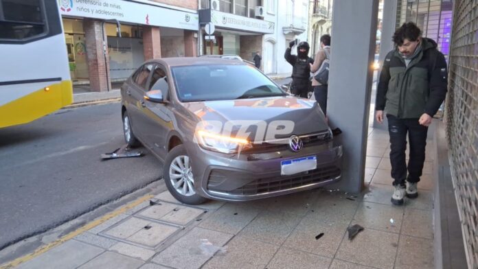 AUTO ACCIDENTE