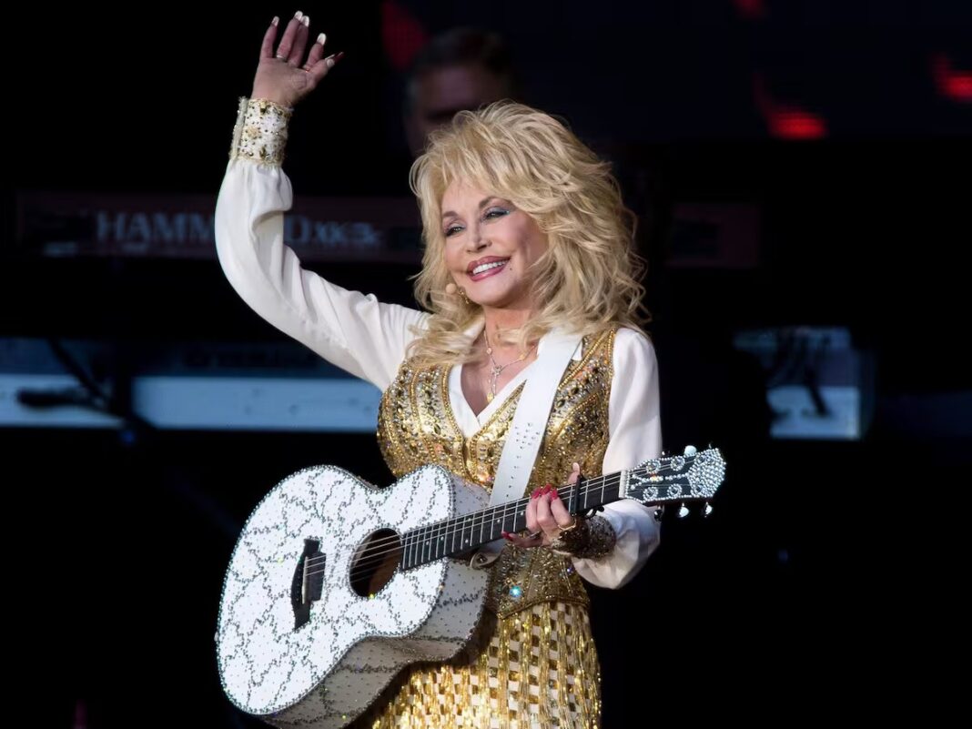 muri-dolly-parton-la-voz-que-convirti-al-country-en-un-fen-meno