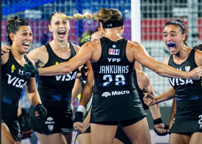 LAS LEONAS