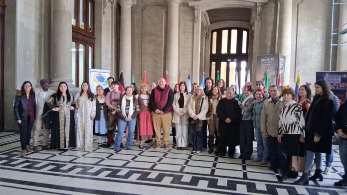 FIESTA DE LAS COLECTIVIDADES