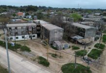 Barrio Acería: comienzan a demoler seis monoblocks con riesgo de derrumbe