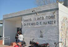 Tragedia en Santo Tomé: murió un hombre mientras jugaba al fútbol y su hijo fue detenido tras provocar daños en el hospital
